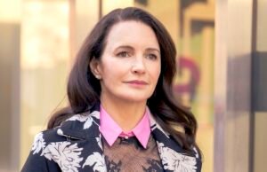 Kristin Davis reage exatamente como o final da entrevista