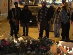 Americano é morto a tiros por agentes federais nos Estados Unidos e causa indignação