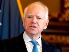 O governador de Minnesota, Tim Walz, compara a varredura do ICE ao Holocausto após a morte de Alex Pretty