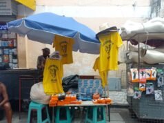 Camisa bloco usada por Wagner Mora em ‘O Agente Secreto’ ganha versão ‘não oficial’ e é vendida no Camelódromo do Recife