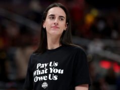 Caitlin Clark avalia as negociações em andamento da WNBA para garantir um novo CBA
