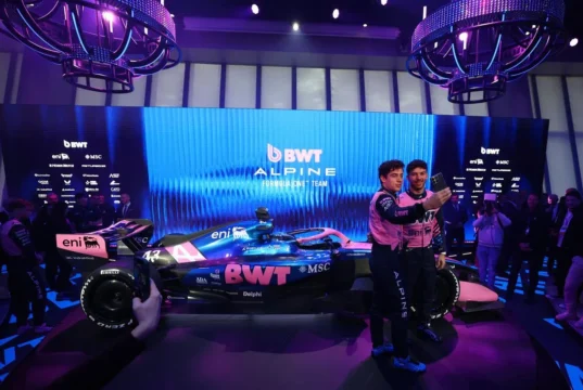 Gasly equilibra a direção com as ambições do padel e da MotoGP, tornando a vida melhor que a F1