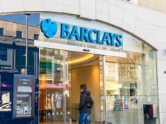 O lucro anual do Barclays aumenta 13%, já que o banco pretende entregar mais de £ 15 bilhões aos acionistas