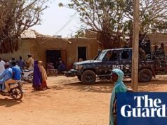 Moradores dizem que agressores matam pelo menos 30 em aldeias do noroeste da Nigéria Nigéria