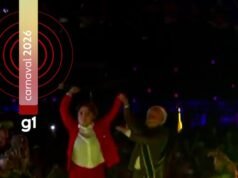 Vídeo: A primeira noite do desfile do Carnaval do Rio