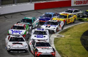 A corrida de exibição Clash da pré-temporada da NASCAR foi adiada para quarta-feira devido à nevasca na Carolina do Norte
