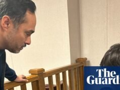 Liam Ramos, de cinco anos, e seu pai foram libertados de um centro de detenção no Texas. ICE (Imigração e Fiscalização Aduaneira dos EUA)