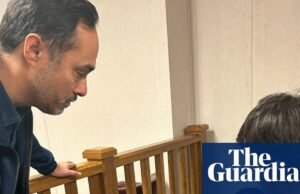 Liam Ramos, de cinco anos, e seu pai foram libertados de um centro de detenção no Texas. ICE (Imigração e Fiscalização Aduaneira dos EUA)