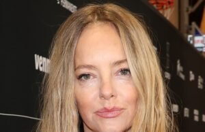 Bijou Phillips ainda espera por compatibilidade renal depois que 1.000 doadores se voluntariaram