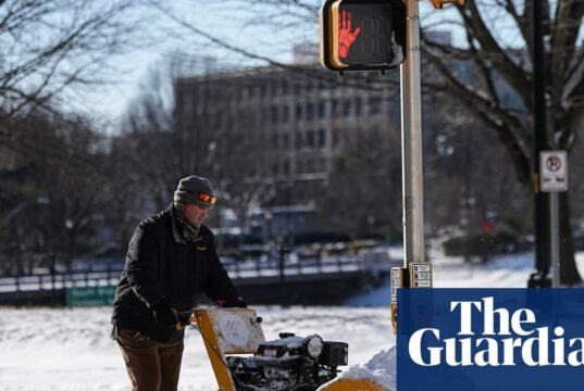 Milhões de pessoas na América estão sofrendo com o frio e a neve devido ao ciclone bomba. clima nos EUA