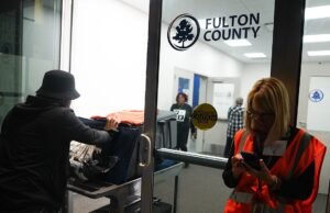 O FBI está investigando cédulas eleitorais ‘impróprias’ do condado de Fulton em 2020