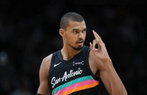 Victor Wembanyama lidera com 25 pontos nos primeiros 8 minutos da vitória dos Spurs sobre o Lakers