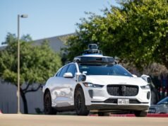 Waymo pede aos motoristas do DoorDash que fechem as portas dos carros autônomos
