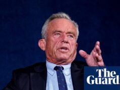 Grupo de saúde insta RFK Jr. a renunciar após comentários sobre cocaína e assentos sanitários | robert f. kennedy jr