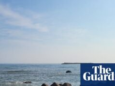 No meio da disputa de Pequim, o Japão apreendeu um barco de pesca chinês dentro da sua zona económica. Japão