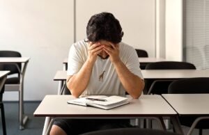 Professor da Cal State alerta alunos despreparados como resultado do cancelamento do SAT