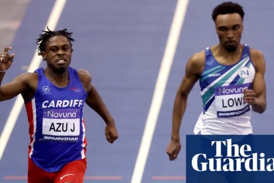 Jeremiah Azu completa impressionante sprint duplo no campeonato indoor do Reino Unido Exercício