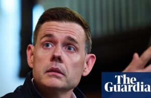 Trabalhista pede que Matt Goodwin, da Reform, rejeite ‘conteúdo racista’ de colegas | reforma do Reino Unido