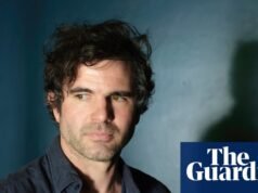 Resenha de sapos para cães de guarda por Sean Farrell – Sobre um menino | Imaginação