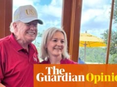 Nada diz que o ‘relacionamento especial’ acabou como esta foto de Donald Trump e Liz Truss Zoe Williams