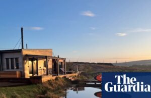 ‘Nade, mergulhe, desligue’: uma estadia em uma cabana fora da rede nas férias na Escócia