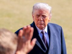 Trump diz que ‘não está feliz’ com o Irã, mas ainda não decidiu sobre ataques