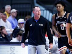 O número 21 de Miami (Ohio) derrota Western Michigan e acerta o chute no último segundo para manter viva a temporada invicta