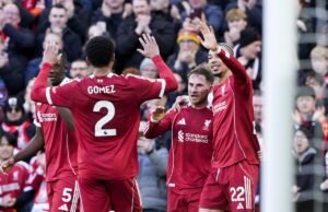 Liverpool impressiona com lances de bola parada para garantir derrota no West Ham