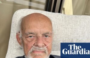 O falido sistema de apoio domiciliar para idosos da Austrália está garantindo que entes queridos vivam e morram sem dignidade. cuidado de idosos