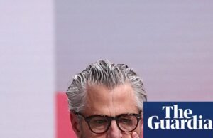 Casey Wasserman venderá agência de talentos depois que arquivos de Epstein revelarem ligações com Ghislaine Maxwell Jeffrey Epstein