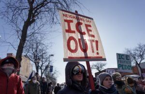 Um tribunal dos EUA rejeitou um pedido para suspender os processos de imigração em Minnesota