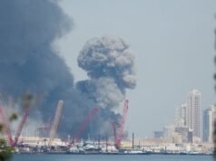 O vídeo mostra o momento em que mísseis iranianos atingiram a base dos EUA no Bahrein