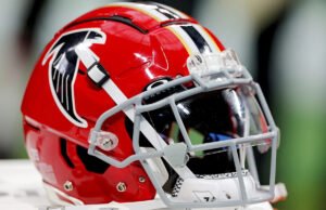 Quanto espaço máximo os Falcons têm disponível para agência gratuita em 2026?