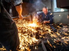 “Steel Artist”: espadas japonesas constroem uma nova base de fãs