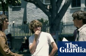 Crítica do audiolivro The Uncool de Cameron Crowe – Memórias de um estranho insider | Autobiografia e livro de memórias