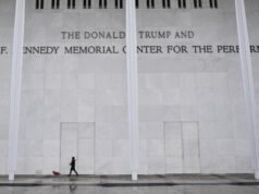 Trump disse que o Kennedy Center ficaria fechado por dois anos para reformas