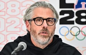 O magnata de Hollywood Casey Wasserman está vendendo agência de talentos em meio às consequências do arquivo Epstein