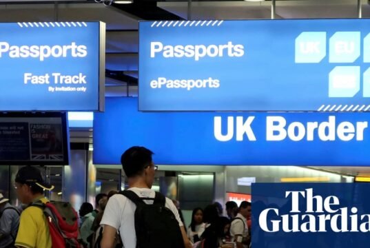 A migração para o Reino Unido poderá ser negativa este ano – que efeito terá isto na economia? | Imigração e asilo