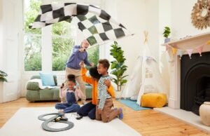 Hornby está vendendo a marca de brinquedos Scalextric, de quase 70 anos, por £ 20 milhões