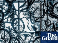 ‘Eu esperava capturar o caos gráfico na janela. ‘O que consegui foi uma cena ainda mais complicada’: a melhor foto de telefone de Michael Krupka | fotografia