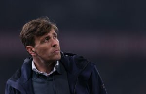 Estratégia de transferência ruim? Chefe do Werder sobre o trabalho de Clemens Fritz