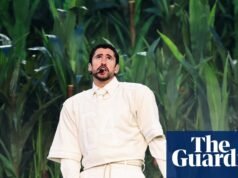 Bad Bunny consegue o primeiro single de sucesso no Top 10 do Reino Unido graças ao Super Bowl Boost Bad Bunny