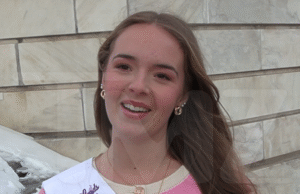 A vencedora do concurso, Kylie Bush, continua sendo a Miss América depois de perder sua coroa