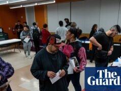 Relatório de empregos nos EUA foi adiado novamente em meio à paralisação do governo. Dados de desemprego e emprego nos EUA