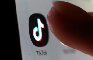 TikTok retorna à Albânia após proibição do governo