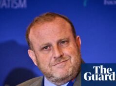 A escolha de Trump para um cargo diplomático de alto nível enfrenta escrutínio sobre as opiniões dos ‘supremacistas brancos’ Administração Trump