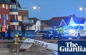 Piloto ‘rastejou’ após queda de avião na praia de Gosport | Hampshire