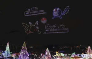 Cenas nostálgicas de Pokémon decoram o céu noturno em um show de drones em um parque de diversões no Japão