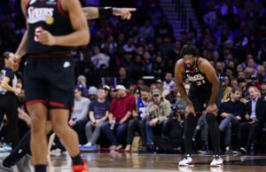 Relatório completo de lesões de Joel Embiid, Sixers vs. Celtics na estrada