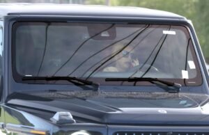 Britney Spears vista do lado de fora pela primeira vez desde que vendeu seu catálogo de músicas